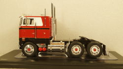 Peterbilt 352 Pacemaker white / decor 1979, TR097, IXO 1:43