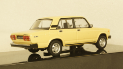 ВАЗ 2105 Лада beige 1981, CLC375N, IXO 1:43