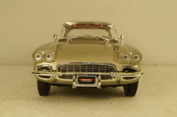 Chevrolet Corvette 1961 silver grey, AMM1151, AutoWorld 1:18
