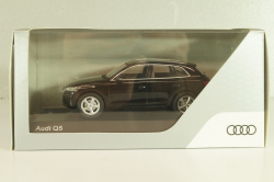 Audi Q5 (FY) 2017, black, 5011605633, Iscale 1:43