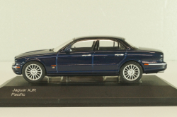 Jaguar XJR (X356) 2003, blue, 09100, Vangards 1:43