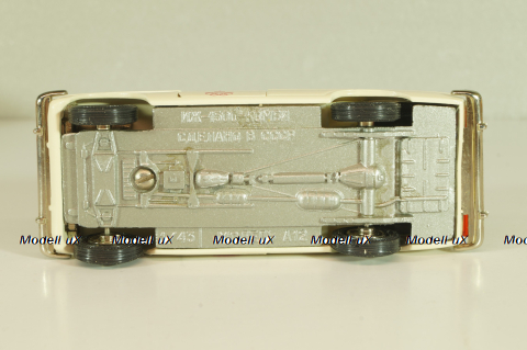 Иж-1500 Комби А12, кремовый, Олимпиада 80, Тантал/Радон 1:43 Новая