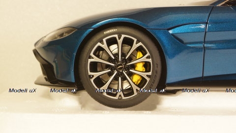 Aston Martin Vantage 2019, 70278, Auto Art 1:18