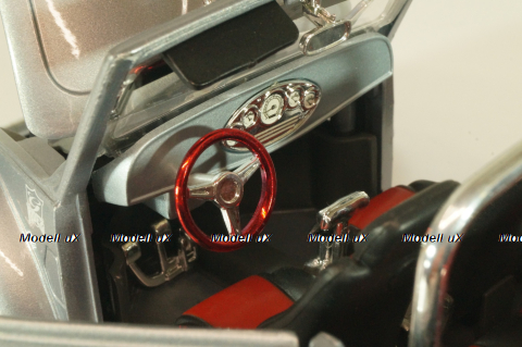 Volkswagen Beetle 1951 Custom, silver, Maisto 1:18