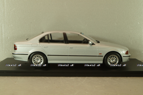 BMW 530d (E39) Sedan 1997, silver, 181051, KK-Scale 1:18