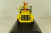 КБГ-2 крановой установка на шасси трактора К 700 Кировец , Modellux 1:43