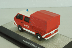 Volkswagen T3a Doka (typ 247) double cabine 1979, Feuerwehr, Premium Classixxs 1:43