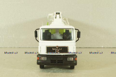 MAN 3-axle Schwing 32XL, concrete pump,  white/green, Conrad 1:50