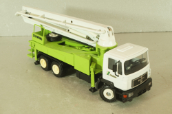 MAN 3-axle Schwing 32XL, concrete pump,  white/green, Conrad 1:50