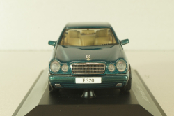 Mercedes-Benz E 320 Elegance (W210) 1995, green, B66005727, Herpa 1:43
