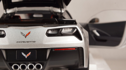 Chevrolet Corvette C7 Z06 blade silver, 71258, Auto Art 1:18