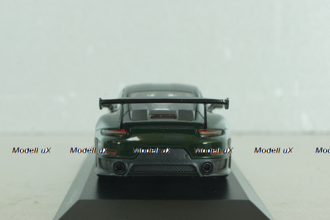 Porsche 911 (991.2) GT2 RS Weissach Package 2018, dark green/silver rims, 413067287, Minichamps 1:43