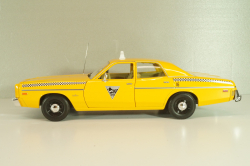 Dodge Monaco Taxi 1978, from movie Rocky III, yellow, 19111, Greenlight 1:18 Уценка!