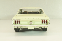 Ford Mustang 1967, light green 13663, Greenlight 1:18
