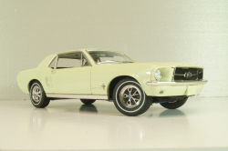 Ford Mustang 1967, light green 13663, Greenlight 1:18