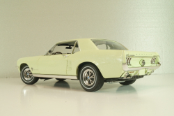 Ford Mustang 1967, light green 13663, Greenlight 1:18