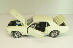 Ford Mustang 1967, light green 13663, Greenlight 1:18