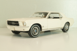 Ford Mustang 1967, beige, 13642, Greenlight 1:18