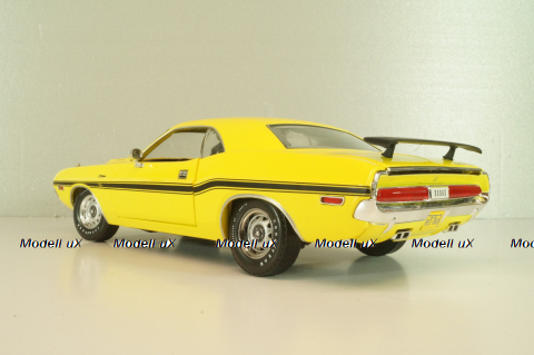 Dodge Challenger R/T 1970 from TV-Series NCIS, yellow, 12845, Greenlight 1:18
