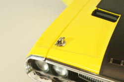 Dodge Challenger R/T 1970 from TV-Series NCIS, yellow, 12845, Greenlight 1:18