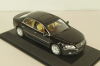 Volkswagen Phaeton 2002, black, Minichamps 1:43