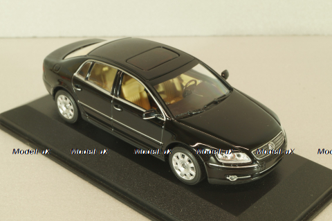 Volkswagen Phaeton 2002, black, Minichamps 1:43