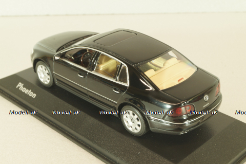 Volkswagen Phaeton 2002, black, Minichamps 1:43