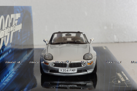 BMW Z8 (E52) 1999 James Bond  007 "World is Not Enough", silver, 436028730, Minichamps 1:43 Уценка!