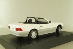 Mercedes-Benz SL 500 Cabriolet (R129) 1989, white, 08928, Revell 1:18