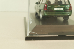Opel Vectra Caravan (Vectra B) 1996, green, Schuco 1:43