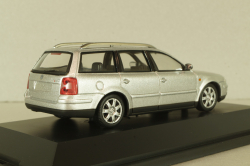 Volkswagen Passat (B5) Variant V6 4Motion 2000, silver, 836916107, Schuco 1:43