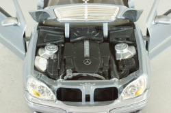 Mercedes S500 (W220) 1998, light blue, Maisto 1:18