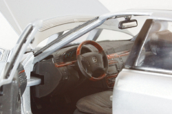 Mercedes S500 (W220) 1998, light blue, Maisto 1:18