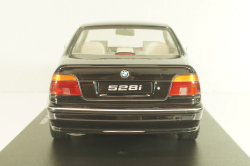 BMW 528i (E39) limousine 1995 black metallic, KKDC181053, KK-Scale 1:18