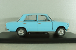 Ваз-2101 Lada 1200 ,1970, bue, ISTTDC1801B Triple9 1:18
