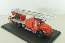 Mercedes L 6600  fire ladder 1951, red, 03091, Schuco 1:43