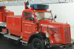 Mercedes L 6600  fire ladder 1951, red, 03091, Schuco 1:43
