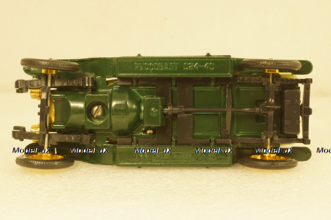 Руссо-Балт С24-40, А22, 2-х цветный, оливковый, Тантал/Радон 1:43