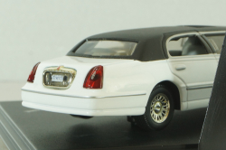 Lincoln Town Car Limousine 2000, white, 10110, Sun Star 1:43