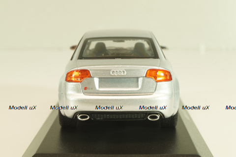 Audi RS4 (B7) 2004 silver metallic, 940014601, Maxichamps 1:43