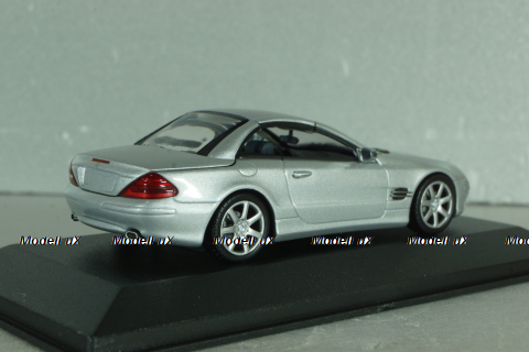 Mercedes-Benz SL 500 (R230) with operation roof 2001, silver, 400032030, Minichamps 1:43