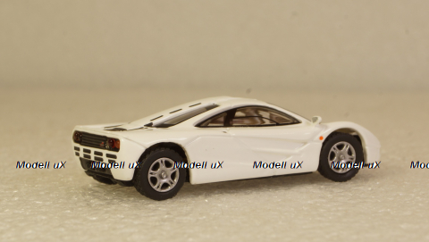 McLaren F1 Roadcar white, 870133822, Minichamps 1:87