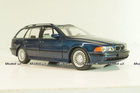 BMW 520i Touring (E39) 1995, dark blue, Schuco 1:43 Уценка!
