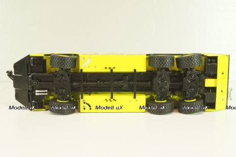 Oshkosh Striker 3000 ARFF Airport Rescue 2004, yellow, TWH078, TWH Collectables 1:50