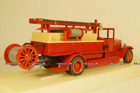 Зис-11 Автодоровец, Ломо 1:43