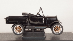 Ford Model T Runabout 1925 Black, SUN1886, SunStar 1:24
