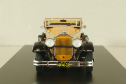 Packard 733 Standart 8, orange/black, 44633, Neo 1:43