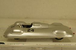 АСК-3 спортивный автомобиль "Победа" со спец. кузовом З.Штейнгурда - Л.Калачева №24 1957 г  №6 из 10шт,  АвтоБюро 1:43