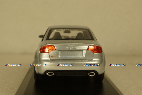 Audi RS4, 2004 silver metallic, 940014601, Maxichamps 1:43