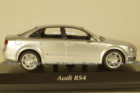 Audi RS4, 2004 silver metallic, 940014601, Maxichamps 1:43